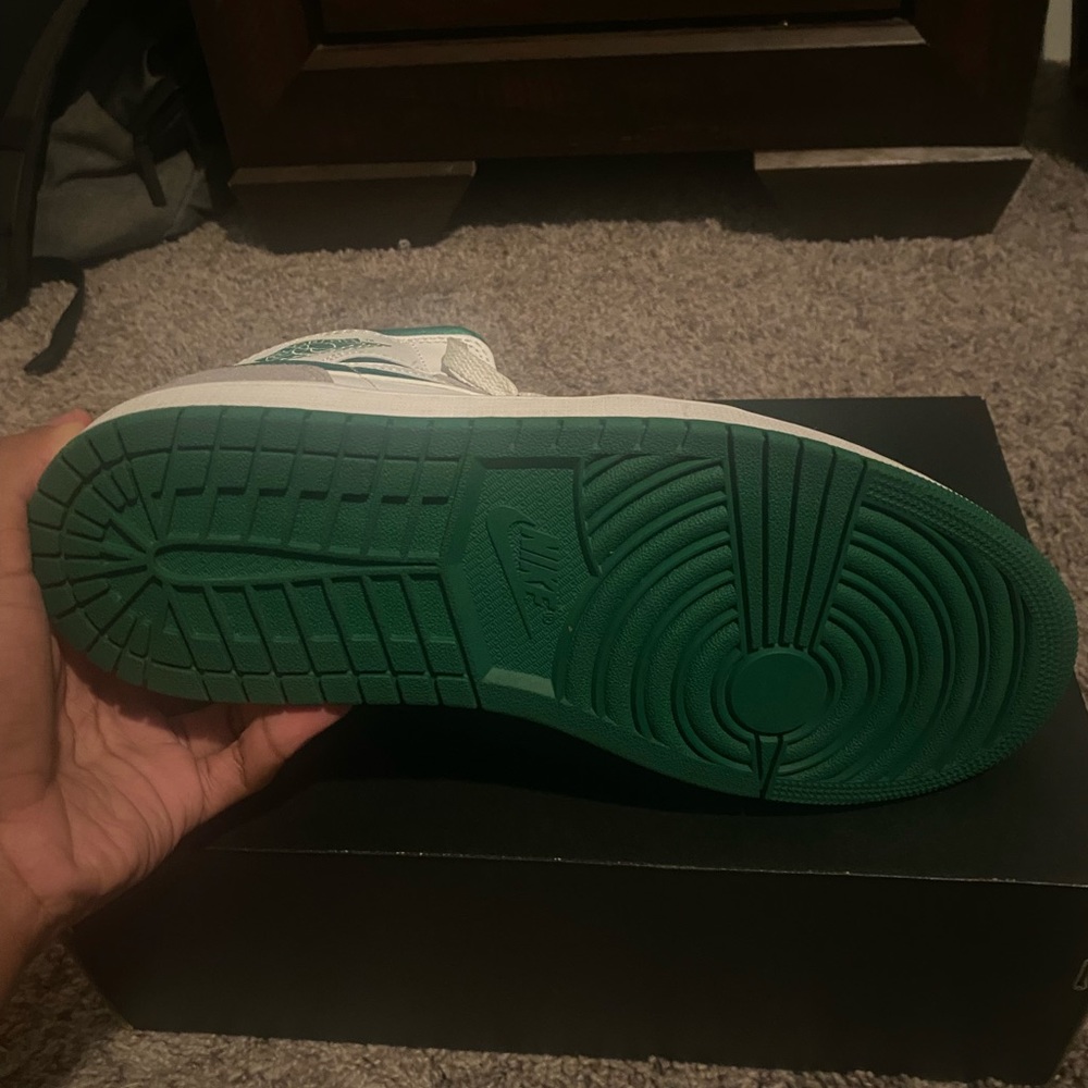 Air Jordan 1 - Picture 5 of 5